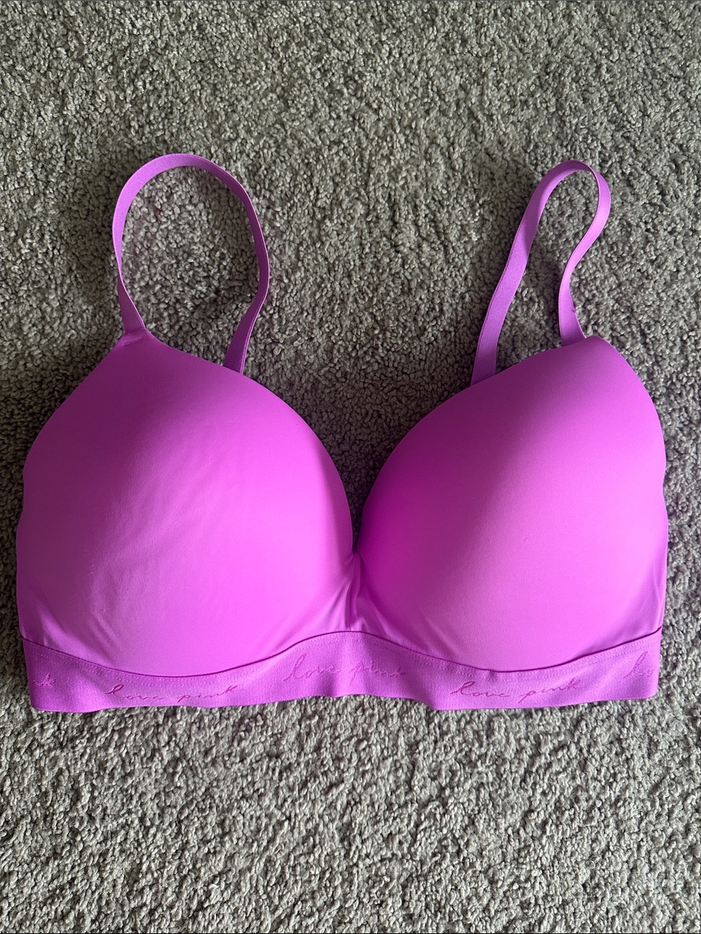 PINK Wear Everywhere Wireless Push Up